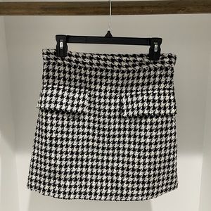 Black & white tweed skirt
